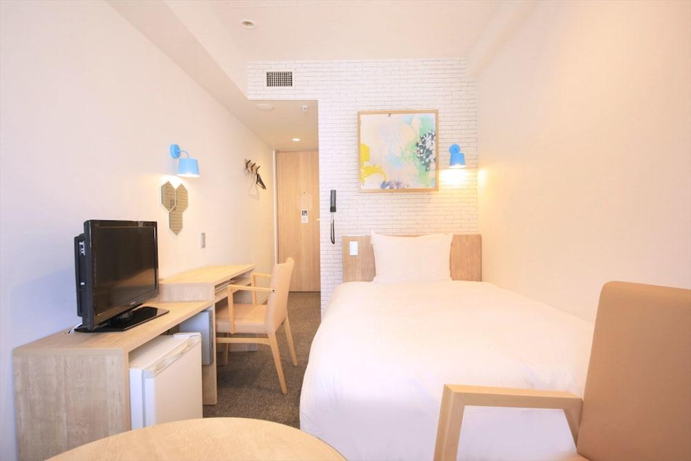 Hotel Plumm Yokohama  Bagian luar foto