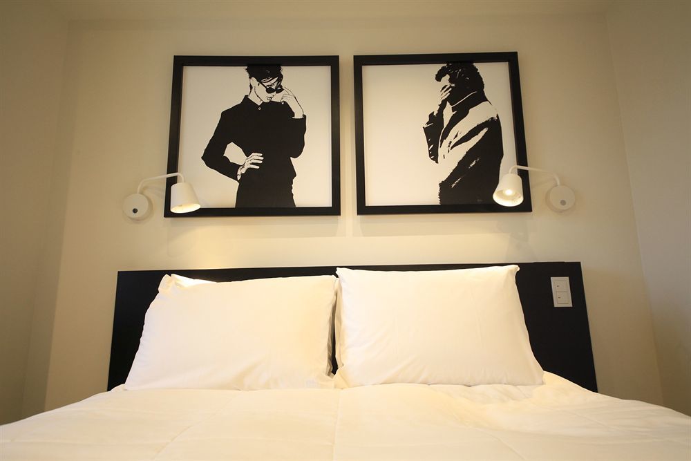 Hotel Plumm Yokohama  Bagian luar foto